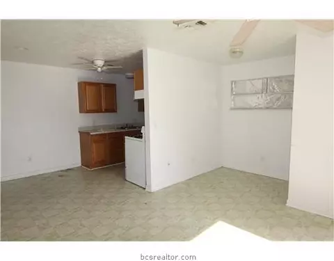 300-302 Mesa, Bryan, TX 77802 photo 4