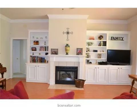 6206 Cromwell, Bryan, TX 77802 photo 3
