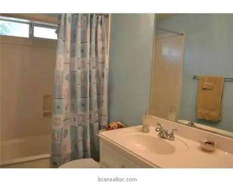 6206 Cromwell, Bryan, TX 77802 photo 9