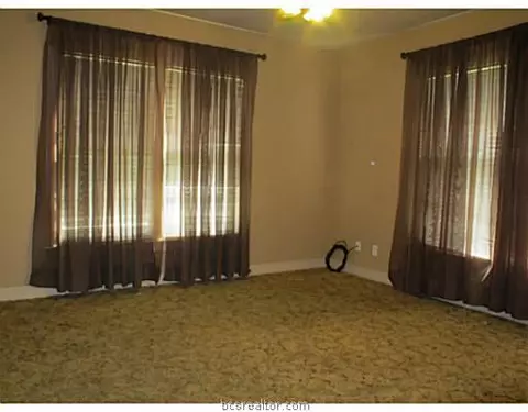 1507 E 28th St, Bryan, TX 77802 photo 6