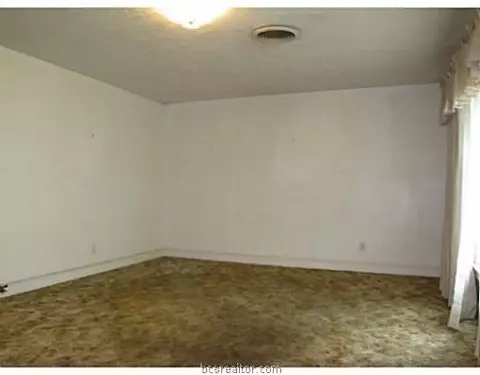 1507 E 28th St, Bryan, TX 77802 photo 3