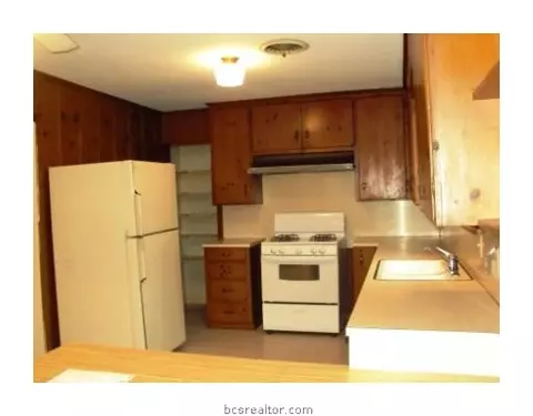 3402 Cavitt Ave, Bryan, TX 77801 photo 4