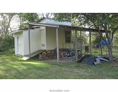 6872 Weber Rd, Bryan, TX 77808 photo 2