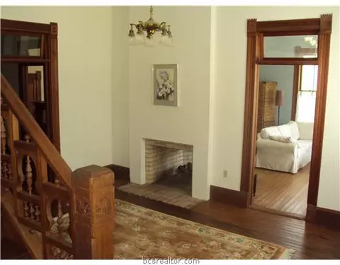616 E 31st St, Bryan, TX 77803 photo 7