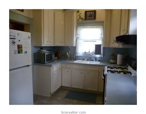 506 E 30th St, Bryan, TX 77803 photo 6