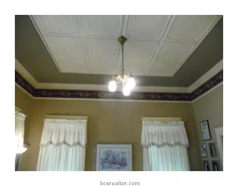 506 E 30th St, Bryan, TX 77803 photo 4