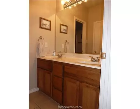 4909 Park Hampton, Bryan, TX 77802 photo 4