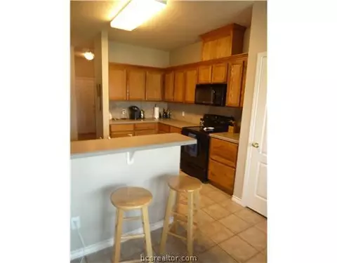 4909 Park Hampton, Bryan, TX 77802 photo 2