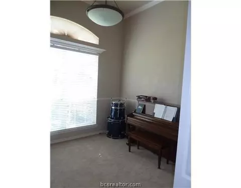 4909 Park Hampton, Bryan, TX 77802 photo 5