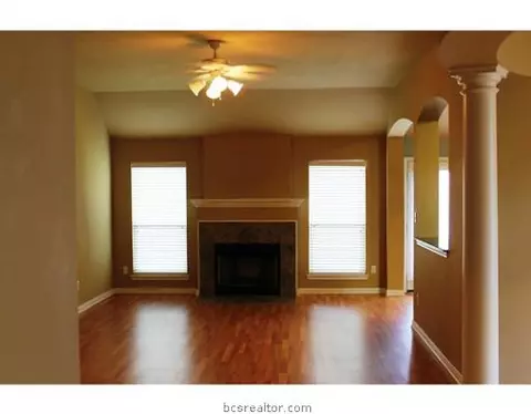 1702 Summerwood, Bryan, TX 77807 photo 3