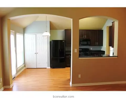 1702 Summerwood, Bryan, TX 77807 photo 5
