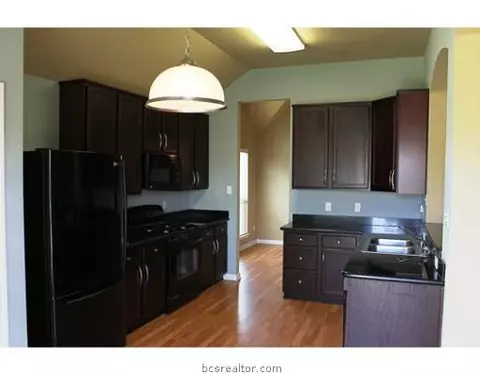 1702 Summerwood, Bryan, TX 77807 photo 6