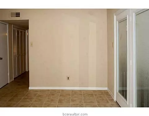 901 Navidad St, Bryan, TX 77801 photo 4
