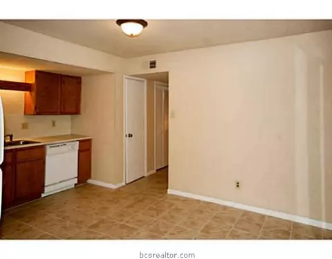 901 Navidad St, Bryan, TX 77801 photo 5