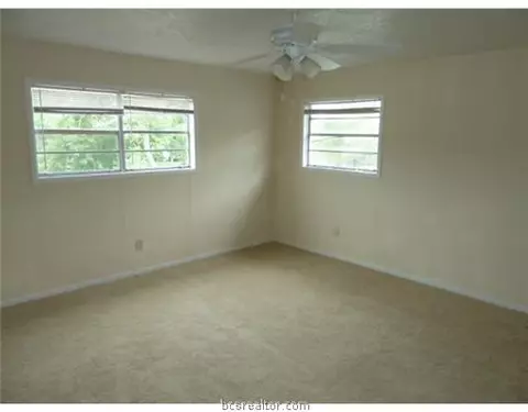 401 Gilbert St, Bryan, TX 77801 photo 14