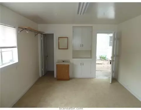 401 Gilbert St, Bryan, TX 77801 photo 18