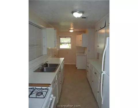 401 Gilbert St, Bryan, TX 77801 photo 9