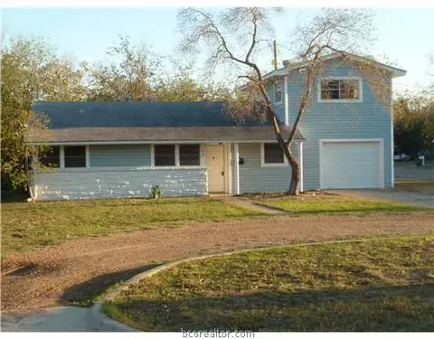 401 Gilbert St, Bryan, TX 77801 photo 1