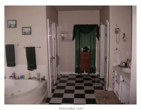 38820 Wiggins, Hempstead, TX 77445 photo 4