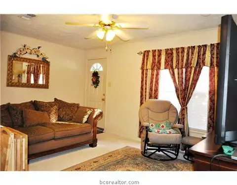 1108 E 31st, Bryan, TX 77802 photo 3