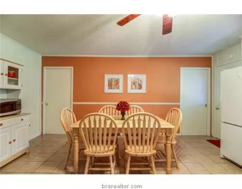 601 Esther, Bryan, TX 77802 photo 4