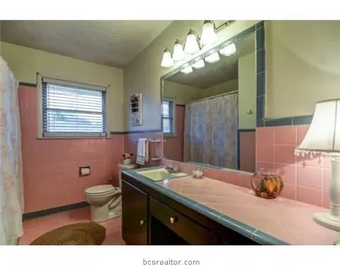 601 Esther, Bryan, TX 77802 photo 11