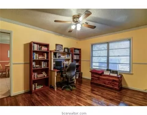 601 Esther, Bryan, TX 77802 photo 8