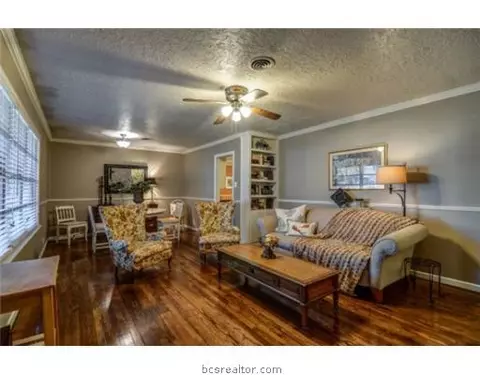 601 Esther, Bryan, TX 77802 photo 6
