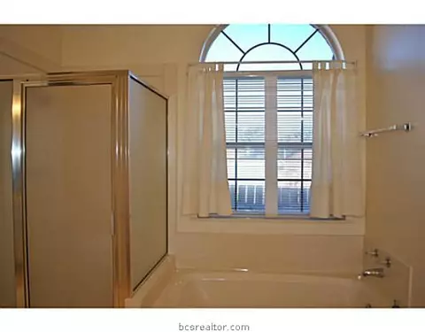 3805 Chaucer Ct, Bryan, TX 77802 photo 10