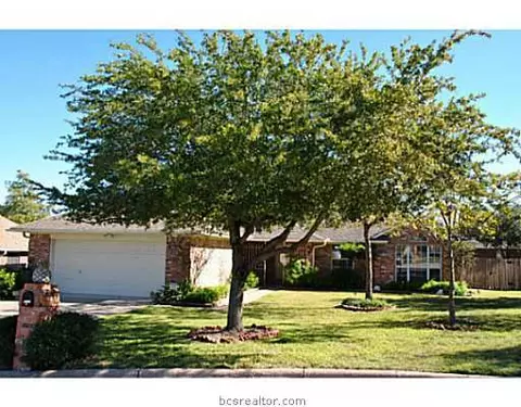 3805 Chaucer Ct, Bryan, TX 77802 photo 1