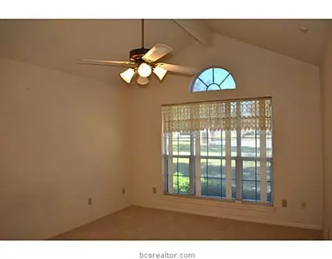3805 Chaucer Ct, Bryan, TX 77802 photo 11
