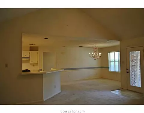 3805 Chaucer Ct, Bryan, TX 77802 photo 7