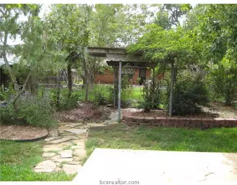 2308 Barak, Bryan, TX 77802 photo 9