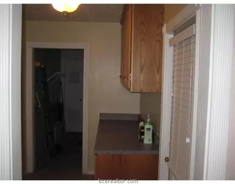 2308 Barak, Bryan, TX 77802 photo 4