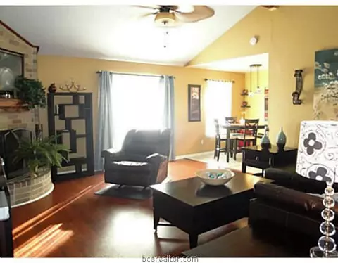 2119 Pantera Dr, Bryan, TX 77807 photo 4