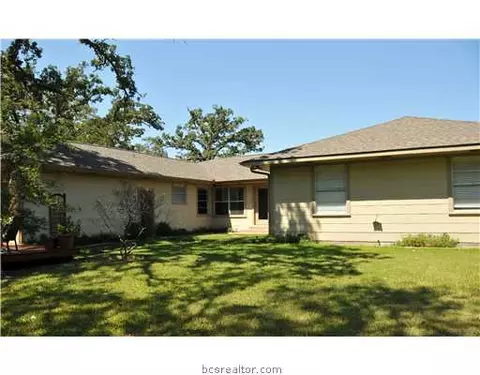 311 Brookside Dr, Bryan, TX 77801 photo 18