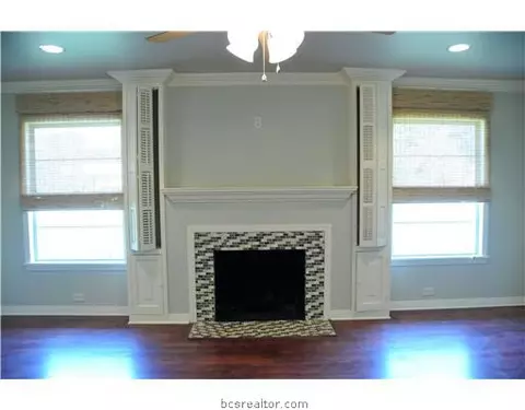 311 Brookside Dr, Bryan, TX 77801 photo 7