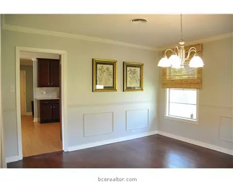 311 Brookside Dr, Bryan, TX 77801 photo 8