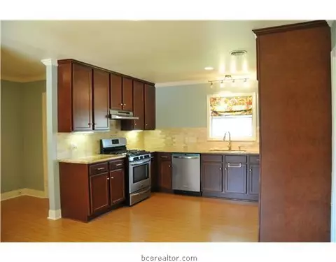 311 Brookside Dr, Bryan, TX 77801 photo 10