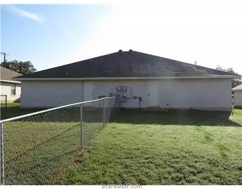 440-442 Freeman Ave, Bryan, TX 77803 photo 2