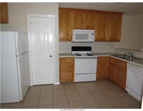 440-442 Freeman Ave, Bryan, TX 77803 photo 5