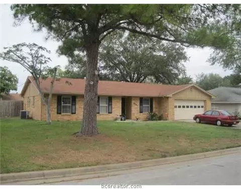 3701 Holly Dr, Bryan, TX 77802 photo 1