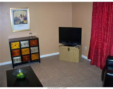 3701 Holly Dr, Bryan, TX 77802 photo 7