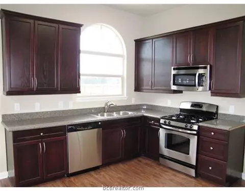 2011 Positano, Bryan, TX 77808 photo 5