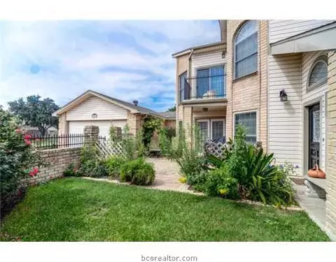 2908 Broadmoor Dr, Bryan, TX 77802 photo 3