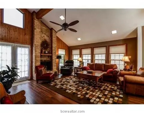 2908 Broadmoor Dr, Bryan, TX 77802 photo 6