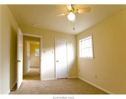 1109 Esther Blvd, Bryan, TX 77802 photo 11