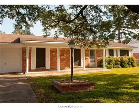 1109 Esther Blvd, Bryan, TX 77802 photo 1