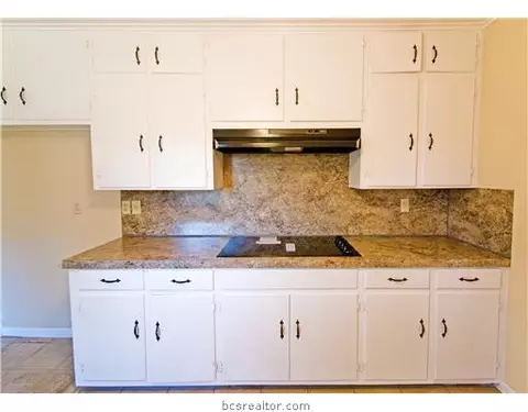 1109 Esther Blvd, Bryan, TX 77802 photo 6