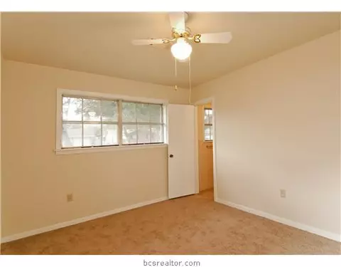 1109 Esther Blvd, Bryan, TX 77802 photo 10